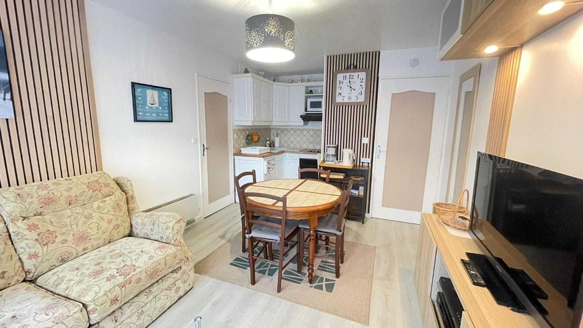 Appartement 2 Pieces Entierement Renove Villers-sur-Mer Luaran gambar
